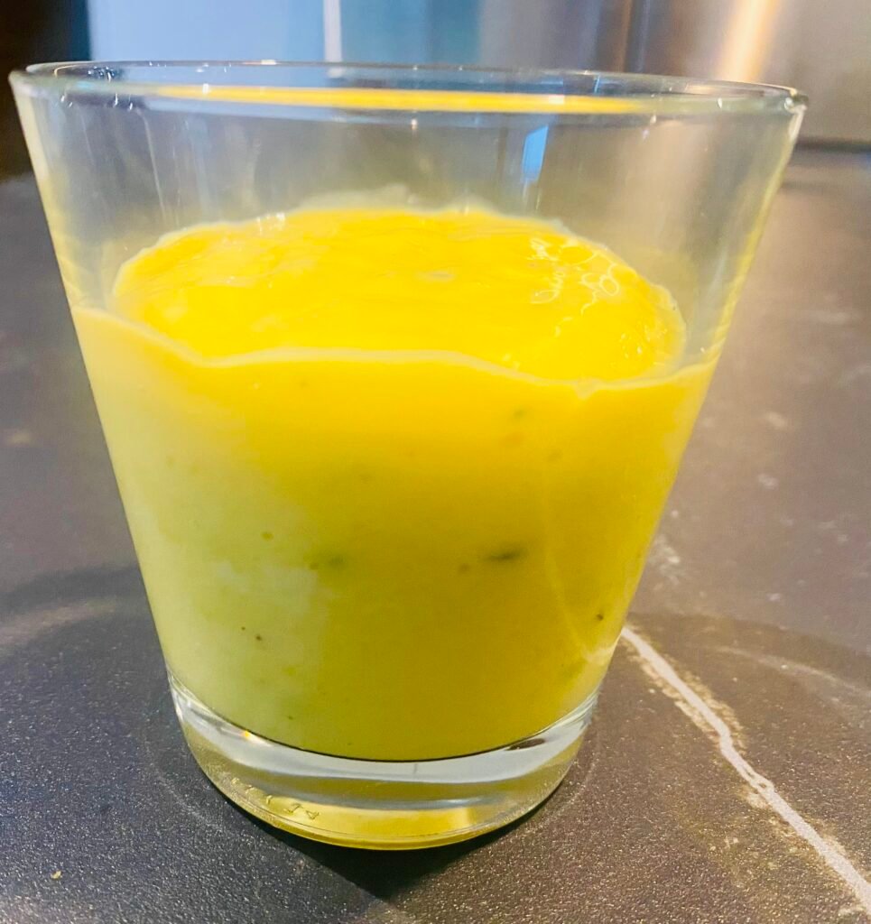 Lassi à la mangue et aux fruits de la passion (inde)