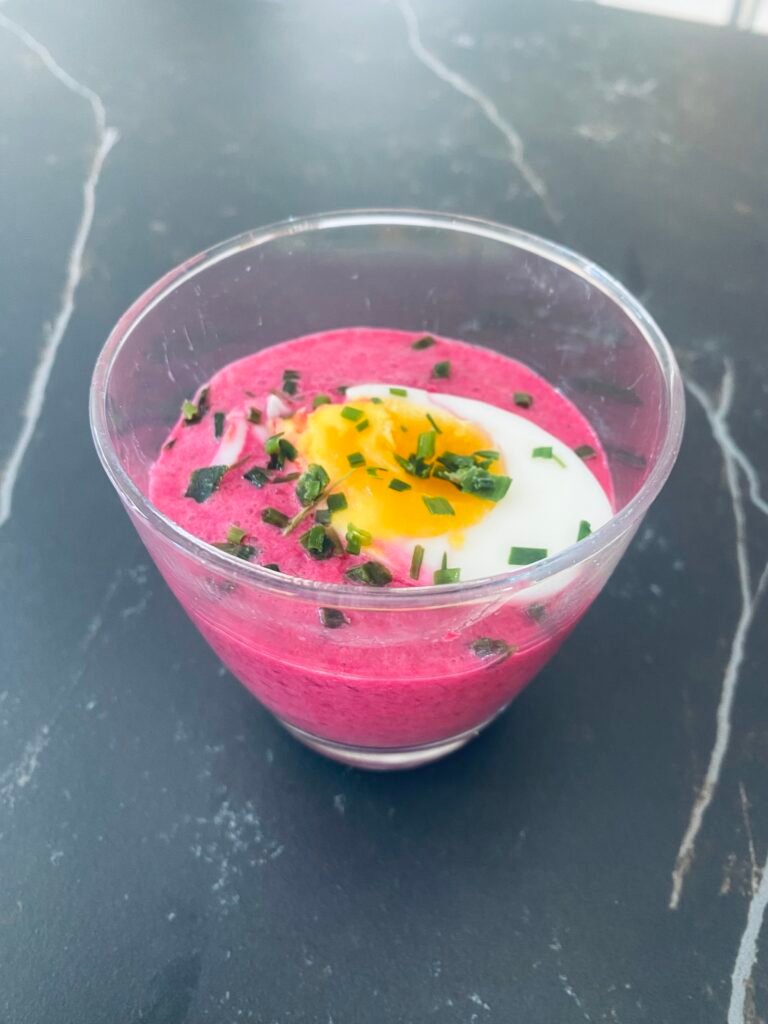 Šaltibarščiai (Lithuanian cold beetroot soup)