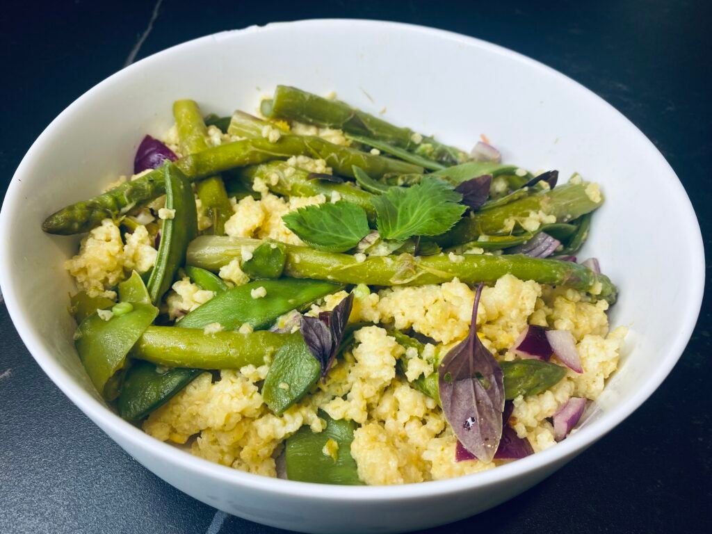 Ensalada De Mijo Con Espárragos Y Guisantes Gourmand