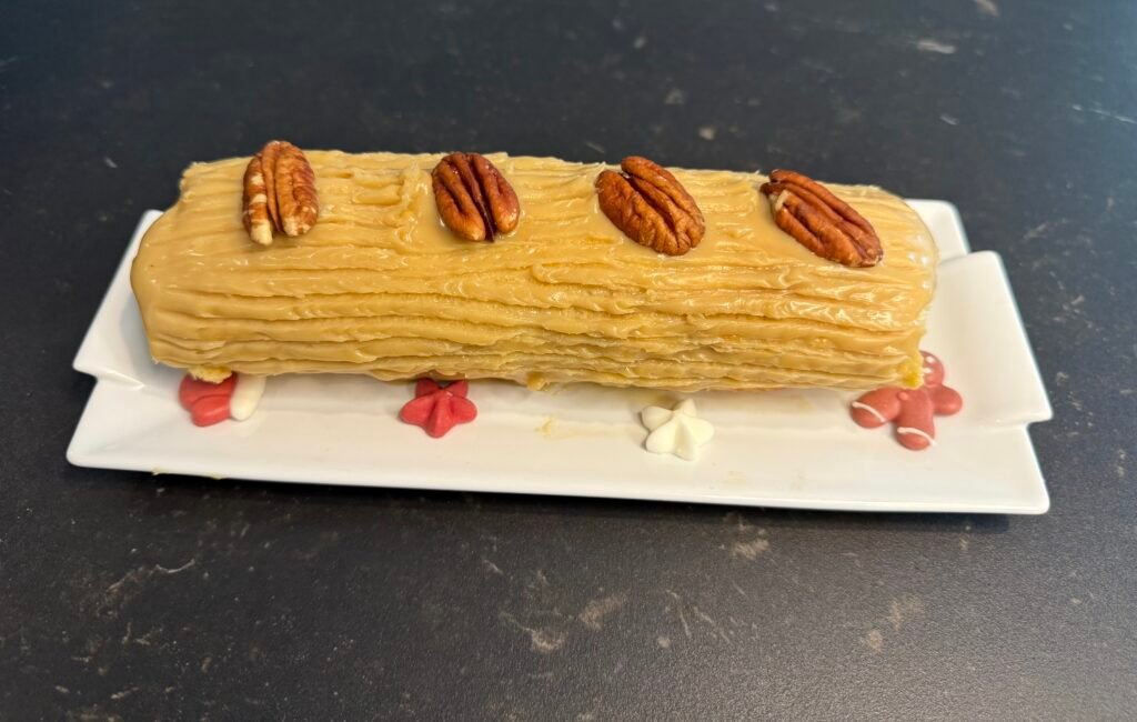 Bûche chocolat blanc, café, noix de pécan, sans gluten