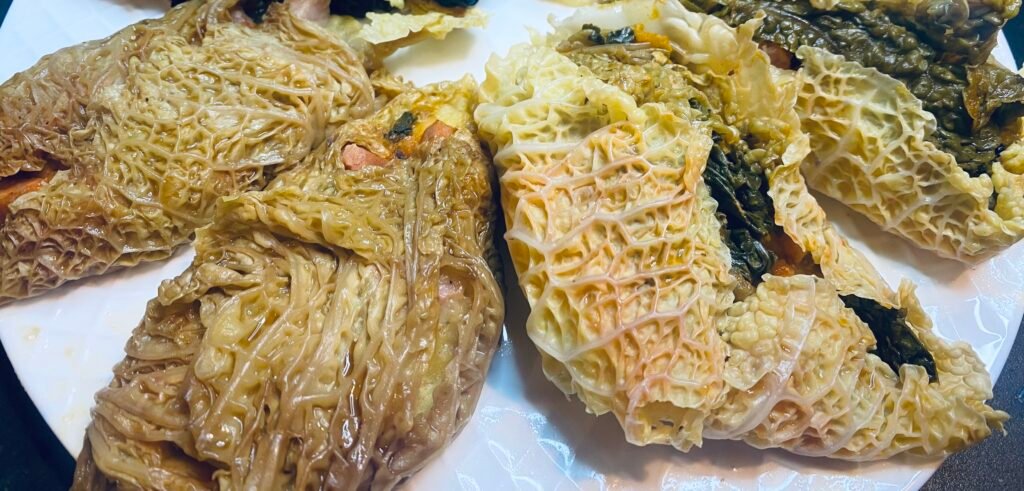 Tamales mexicanos revisitados, con hojas de col