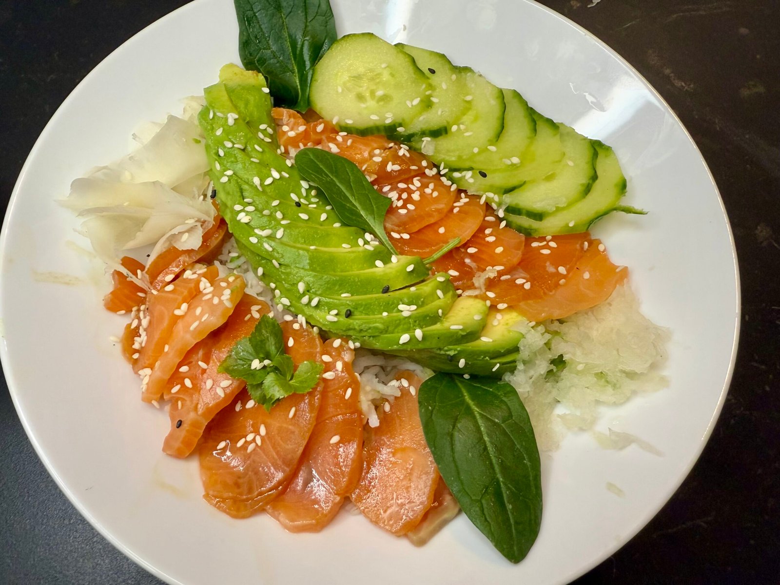 Chirashi de saumon, Japon