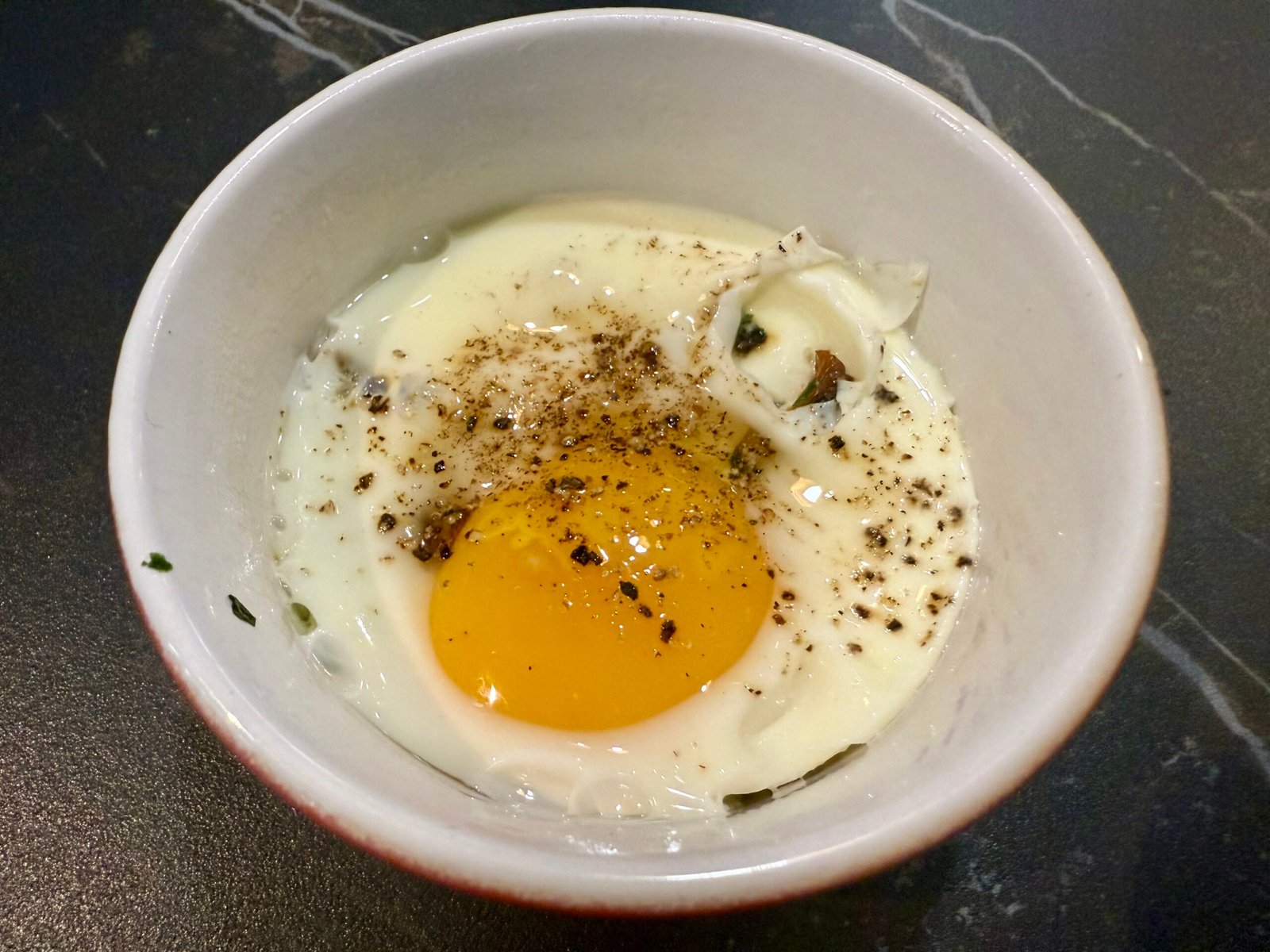Oeuf cocotte aux girolles, rapide